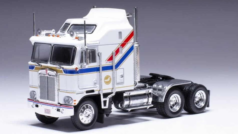triplecrownmodelstore300038