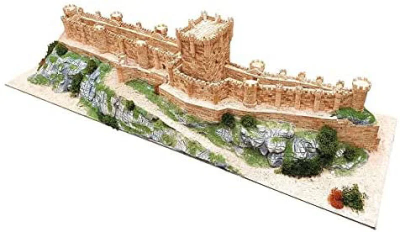 triplecrownmodelstore301435