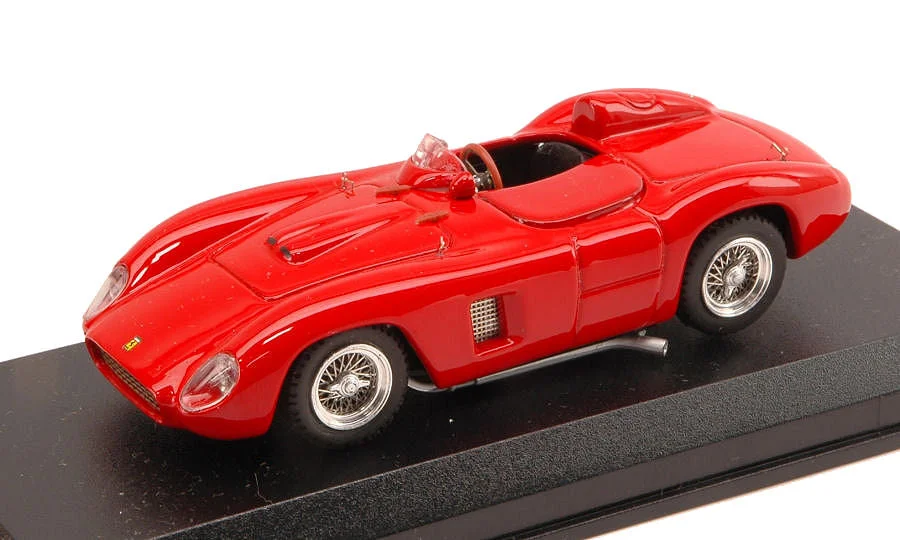triplecrownmodelstore301580