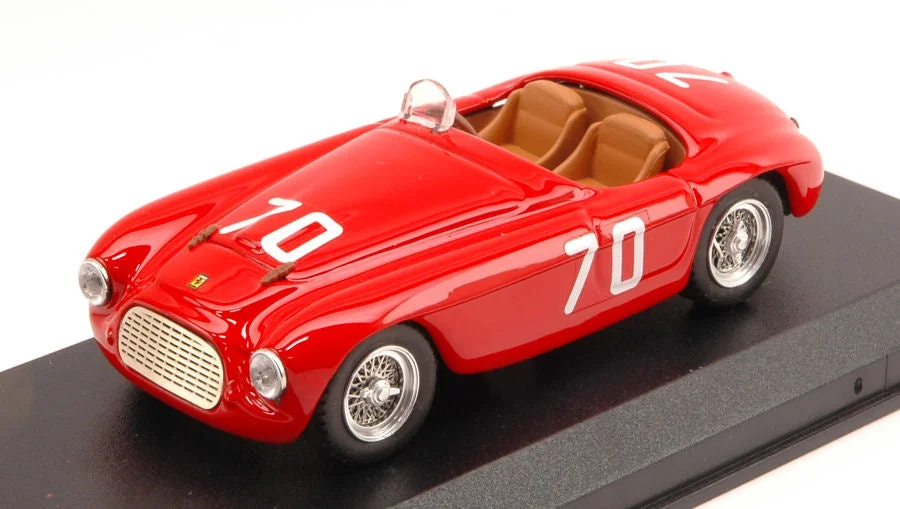 triplecrownmodelstore302019