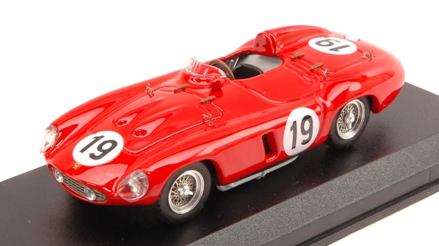 triplecrownmodelstore302149