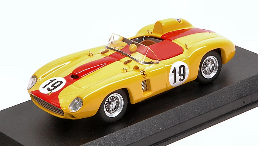 triplecrownmodelstore302375