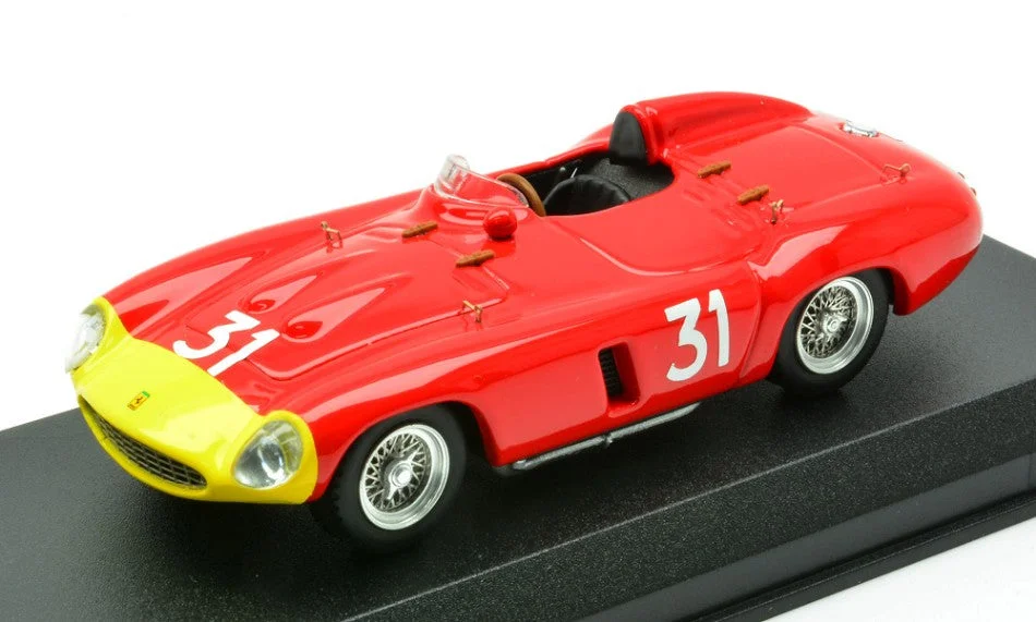 triplecrownmodelstore302596