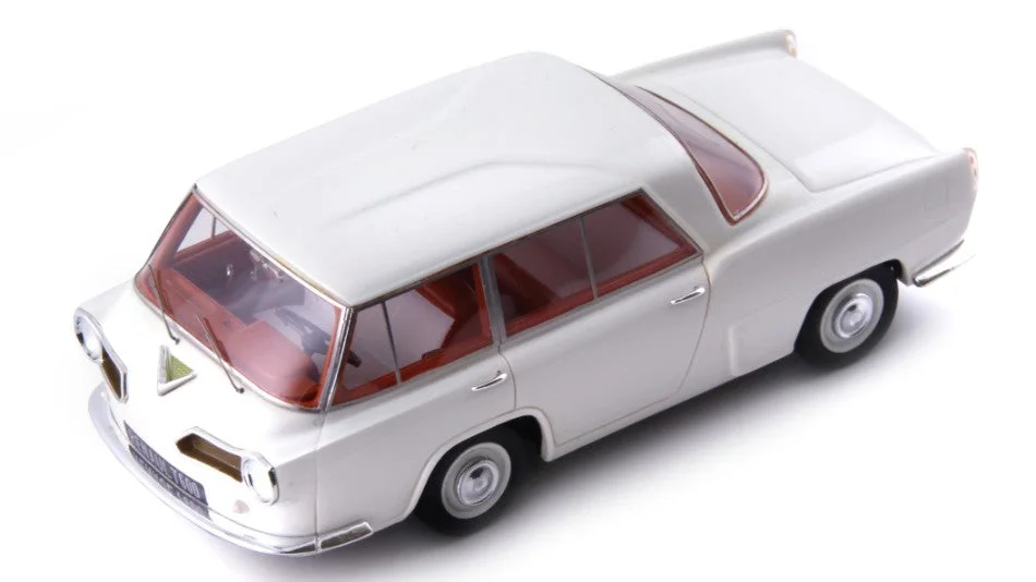 triplecrownmodelstore302803