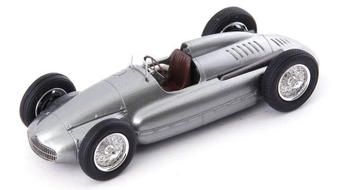 triplecrownmodelstore302810