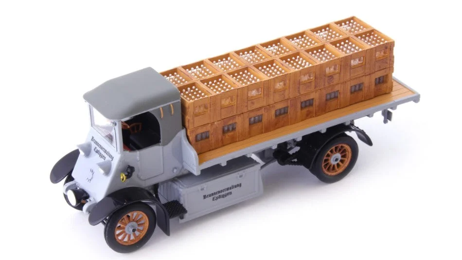 triplecrownmodelstore302869