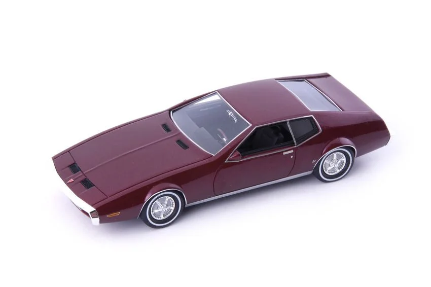 triplecrownmodelstore302957