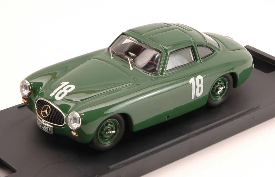 triplecrownmodelstore303140