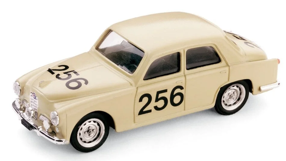 triplecrownmodelstore303318