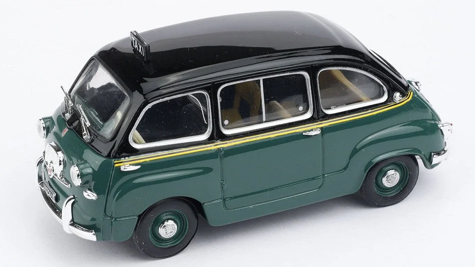 triplecrownmodelstore303516