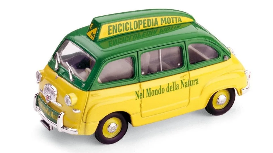 triplecrownmodelstore303614