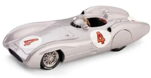 triplecrownmodelstore303687
