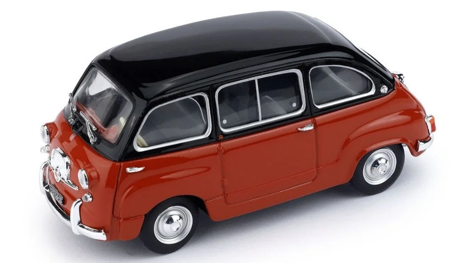 triplecrownmodelstore303701