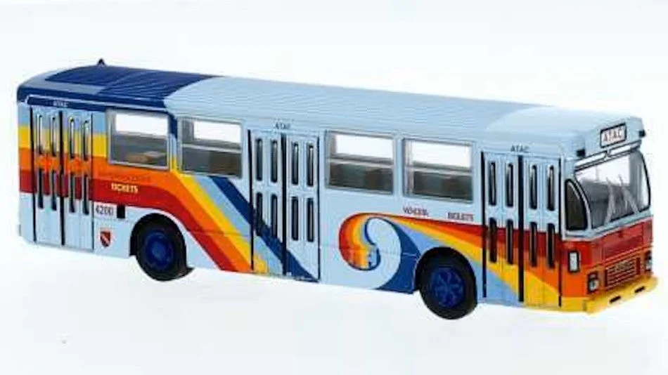 triplecrownmodelstore308825