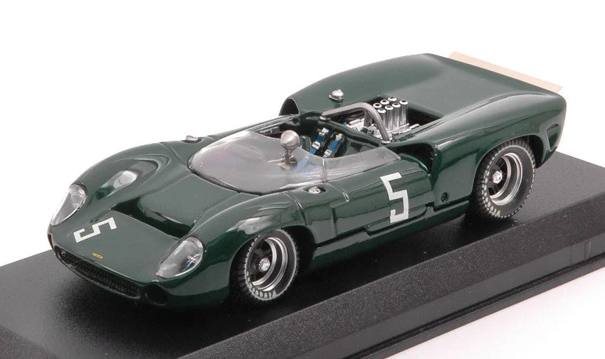 triplecrownmodelstore309991
