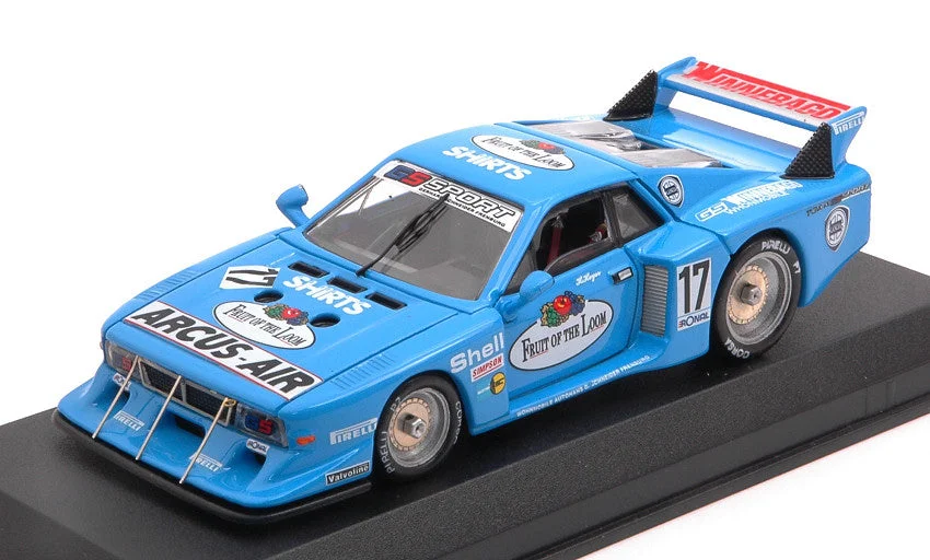triplecrownmodelstore310416