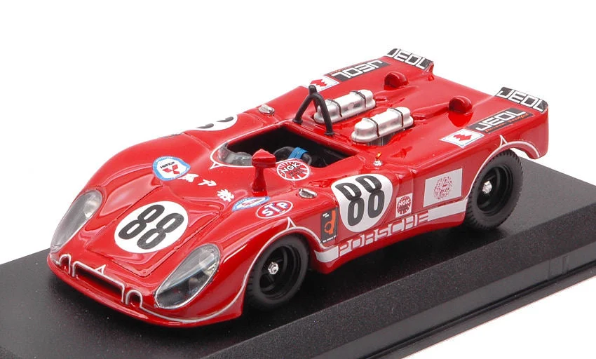 triplecrownmodelstore311538