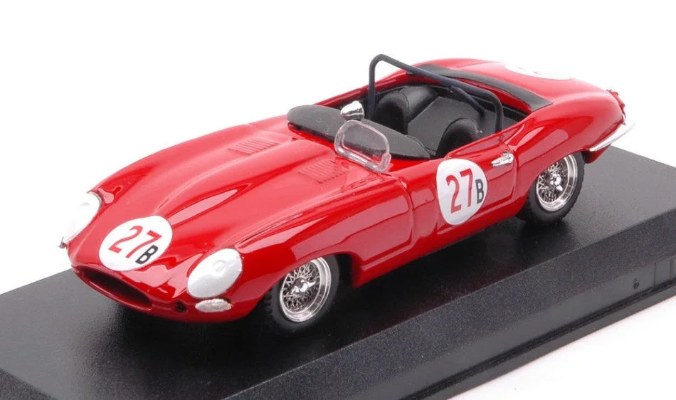 triplecrownmodelstore311802