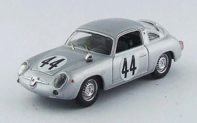 triplecrownmodelstore313158