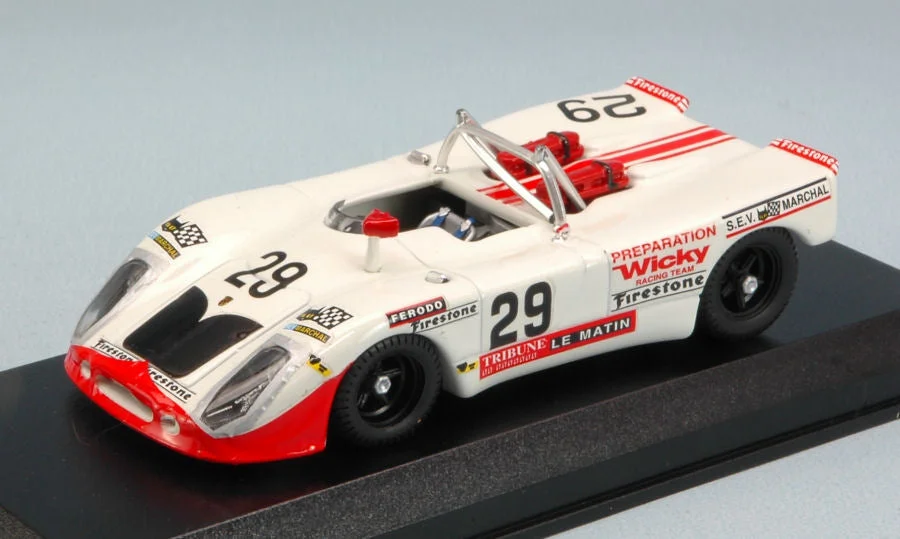 triplecrownmodelstore313494