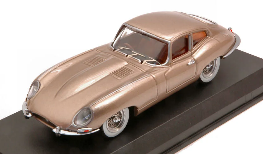 triplecrownmodelstore315284