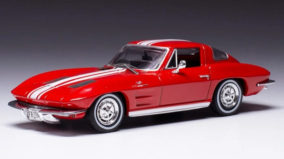 triplecrownmodelstore320840