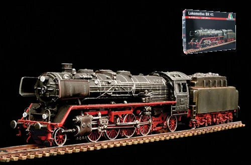 triplecrownmodelstore353470