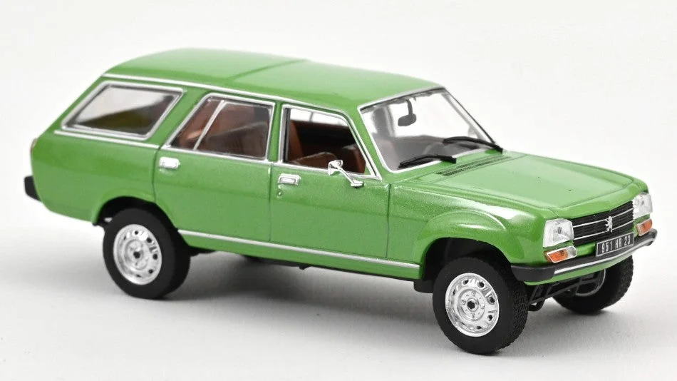 triplecrownmodelstore364353