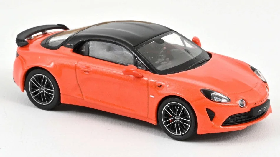 triplecrownmodelstore364415