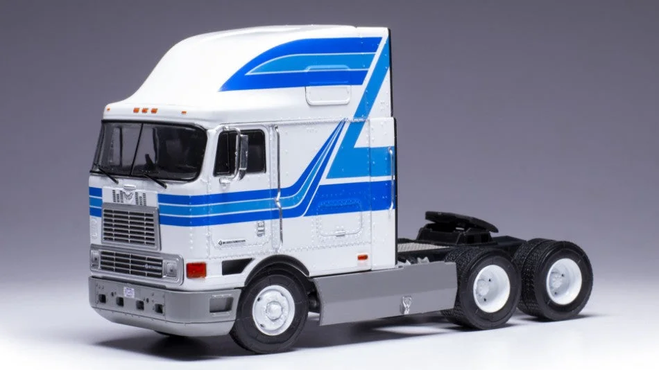 triplecrownmodelstore370255