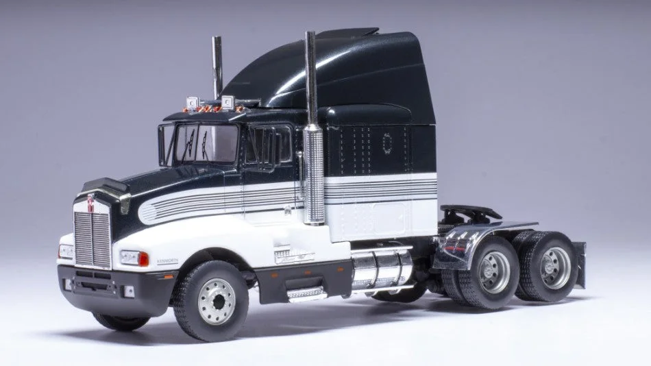 triplecrownmodelstore370261