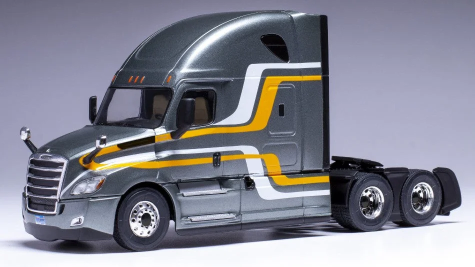 triplecrownmodelstore370308
