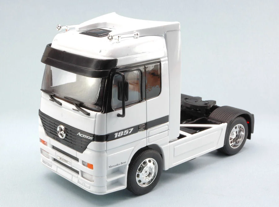 triplecrownmodelstore371572