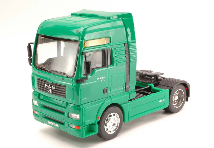triplecrownmodelstore372023