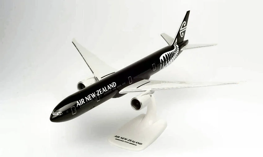 triplecrownmodelstore374002