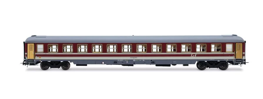 triplecrownmodelstore374037