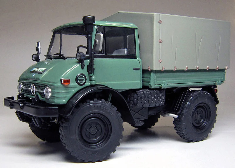 triplecrownmodelstore377214