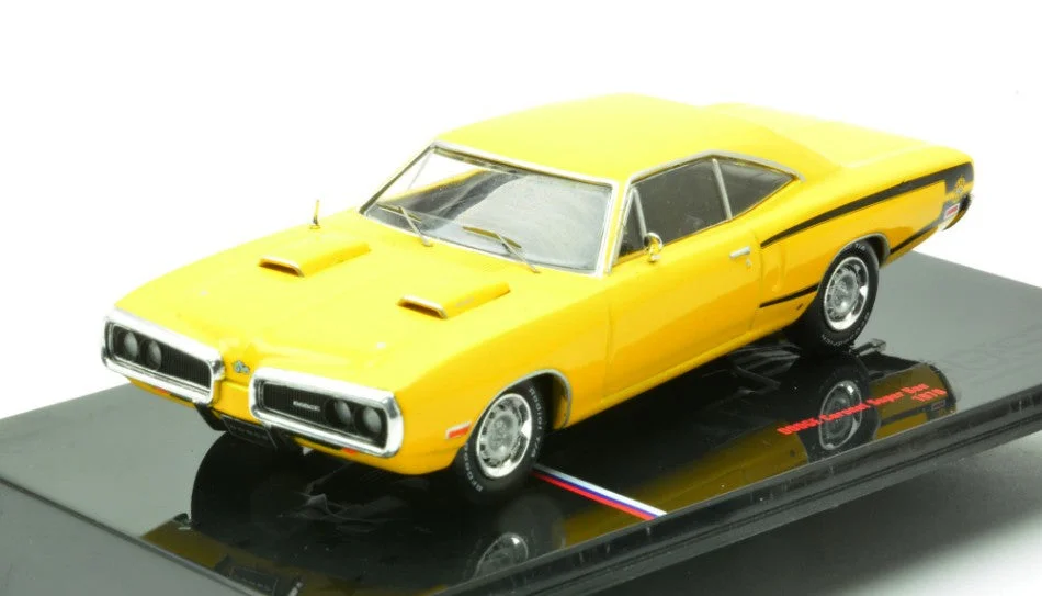 triplecrownmodelstore379878