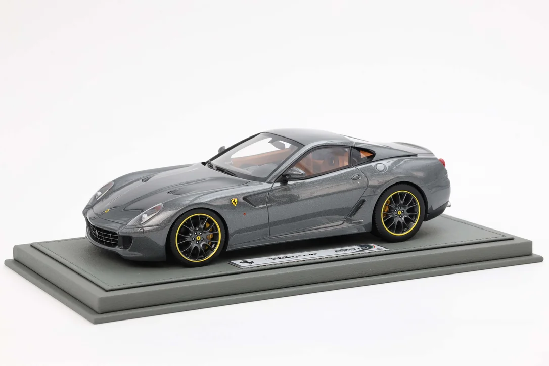 triplecrownmodelstore379980