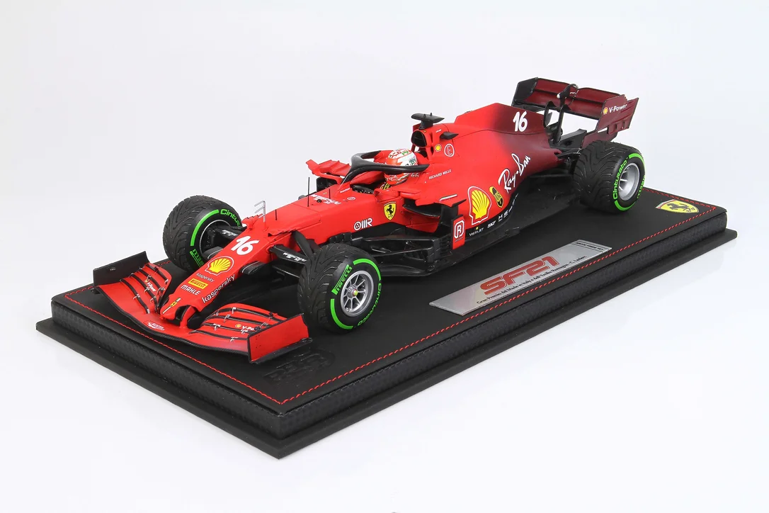 triplecrownmodelstore379991