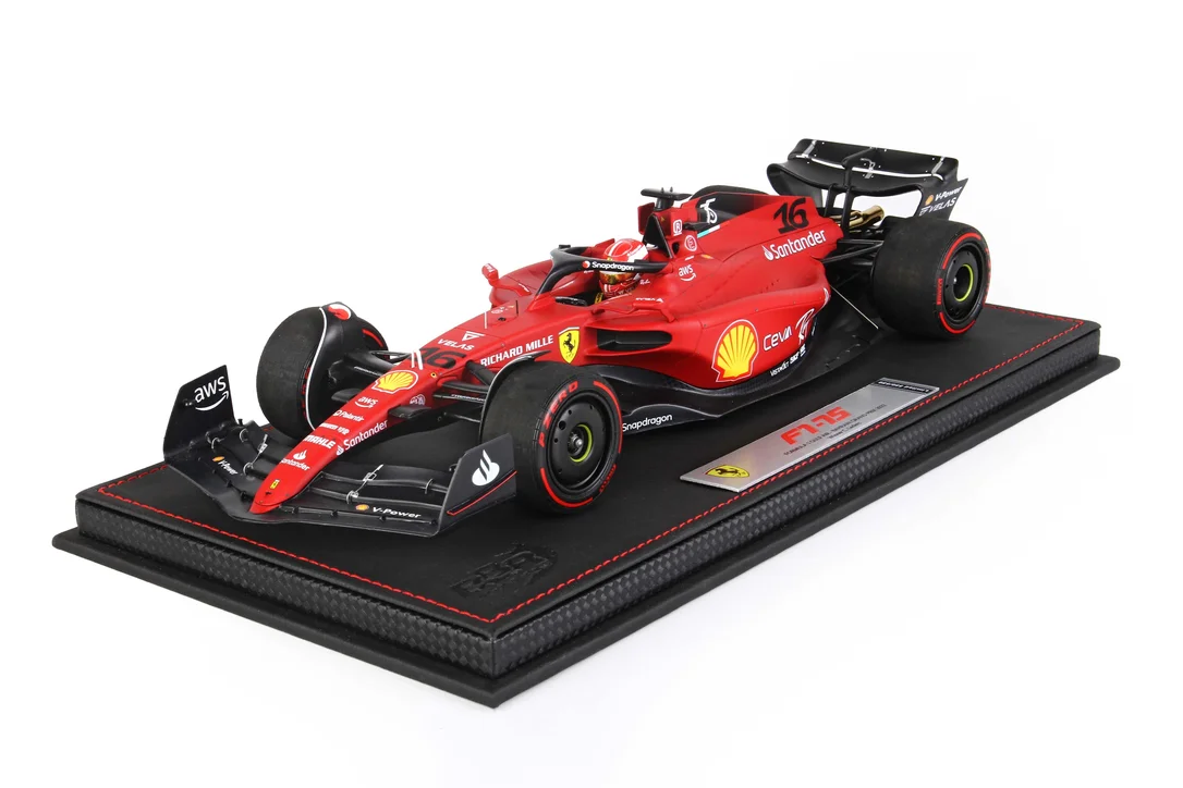 triplecrownmodelstore379995