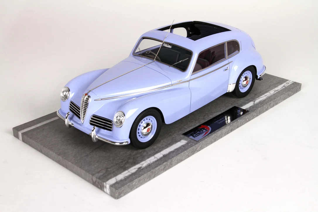 triplecrownmodelstore380035