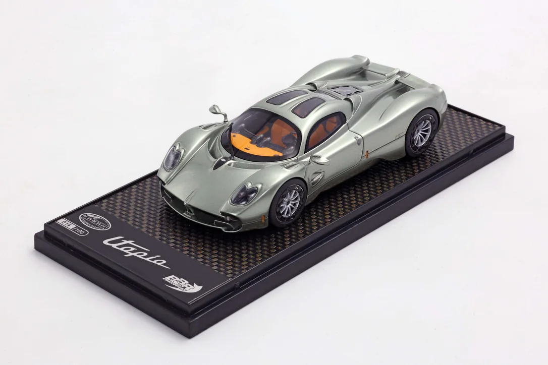 triplecrownmodelstore380113