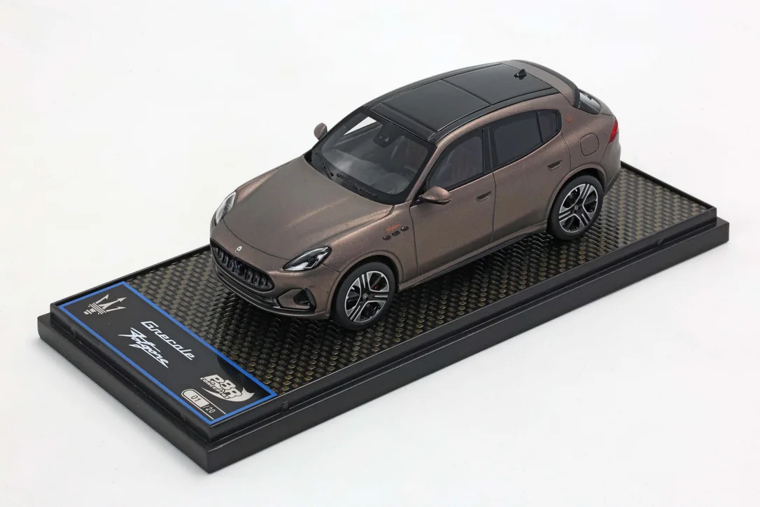 triplecrownmodelstore380132