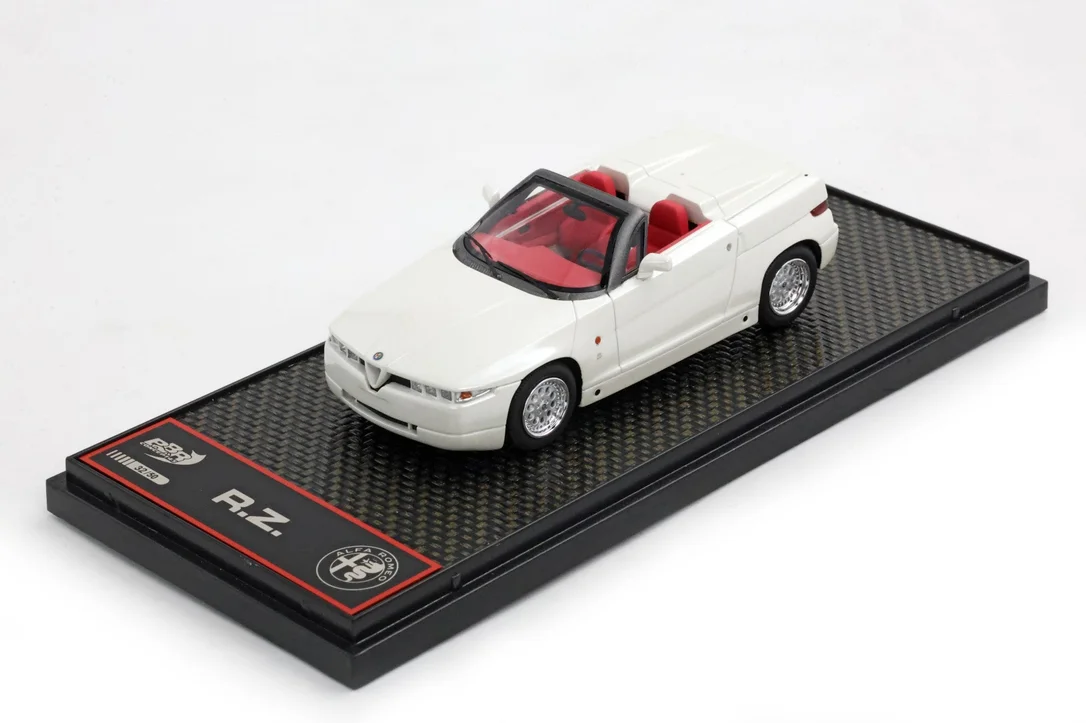 triplecrownmodelstore380158