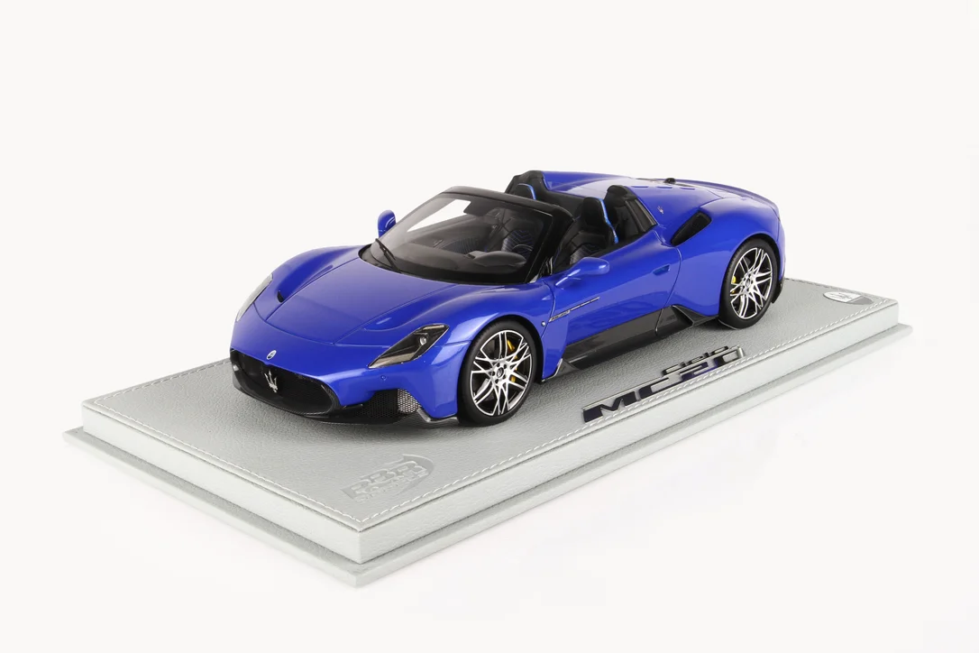 triplecrownmodelstore380257