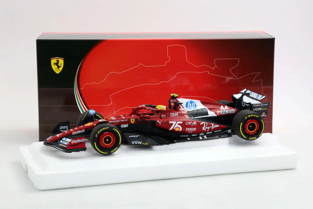 triplecrownmodelstore380312